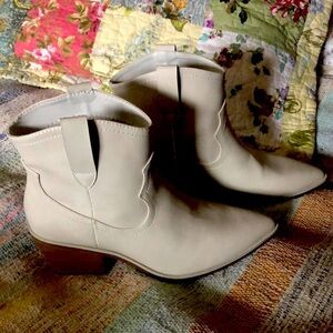 Call It Spring ladies US8 low cowboy boots, vegan Great for Calgary Stampede